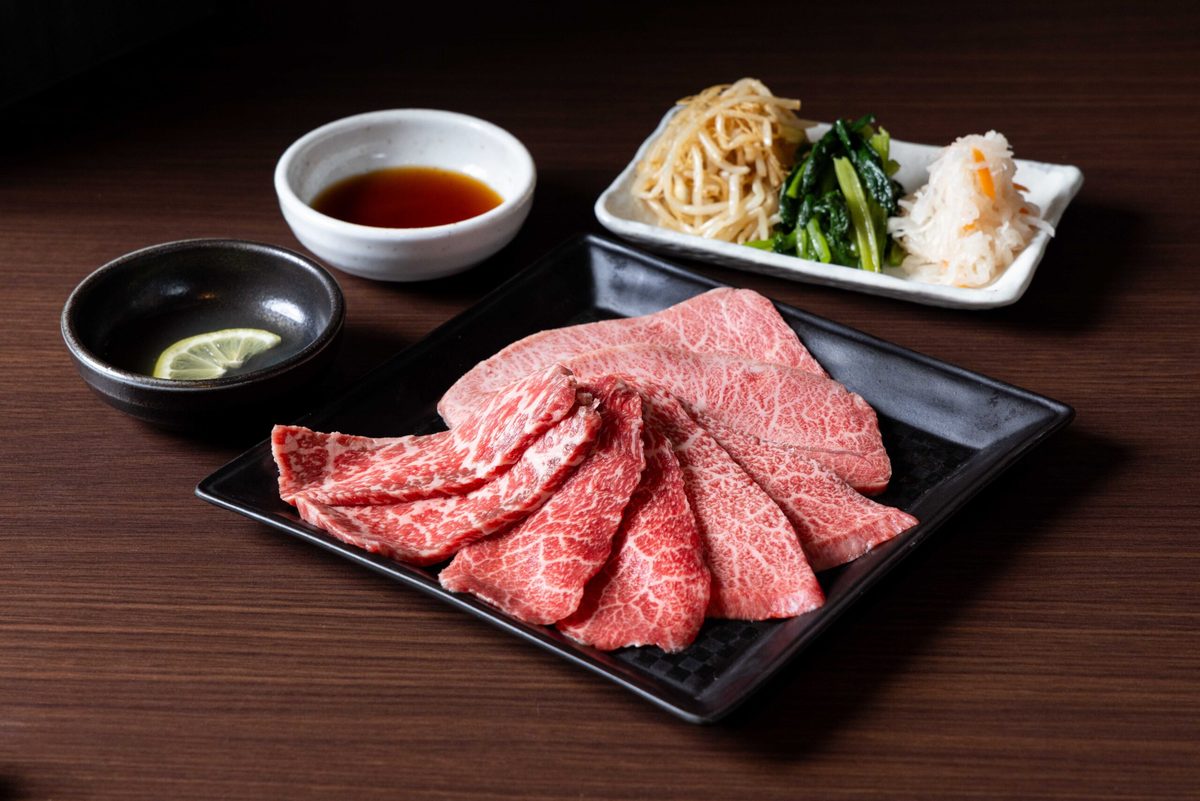 神戸屋名物の「厳選和牛赤身３種盛り合わせ」は赤身好き大歓喜のメニューです。(例　ミスジ、ウチモモ、クリミ)