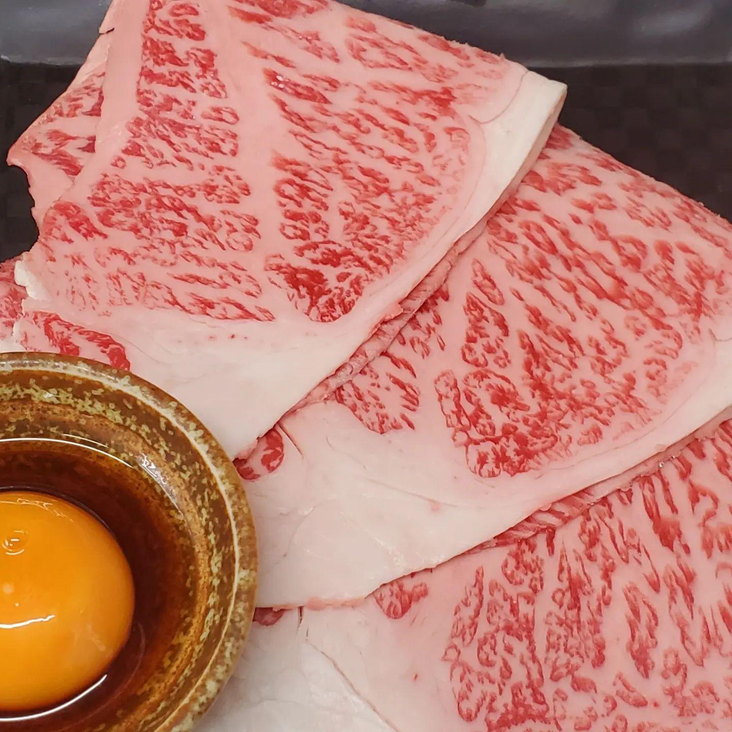 サーロインはお肉の王様です…旨味、肉の濃さ等一枚で味わえるのはサーロインなのです。新宿御苑/焼肉/ホルモン/肉