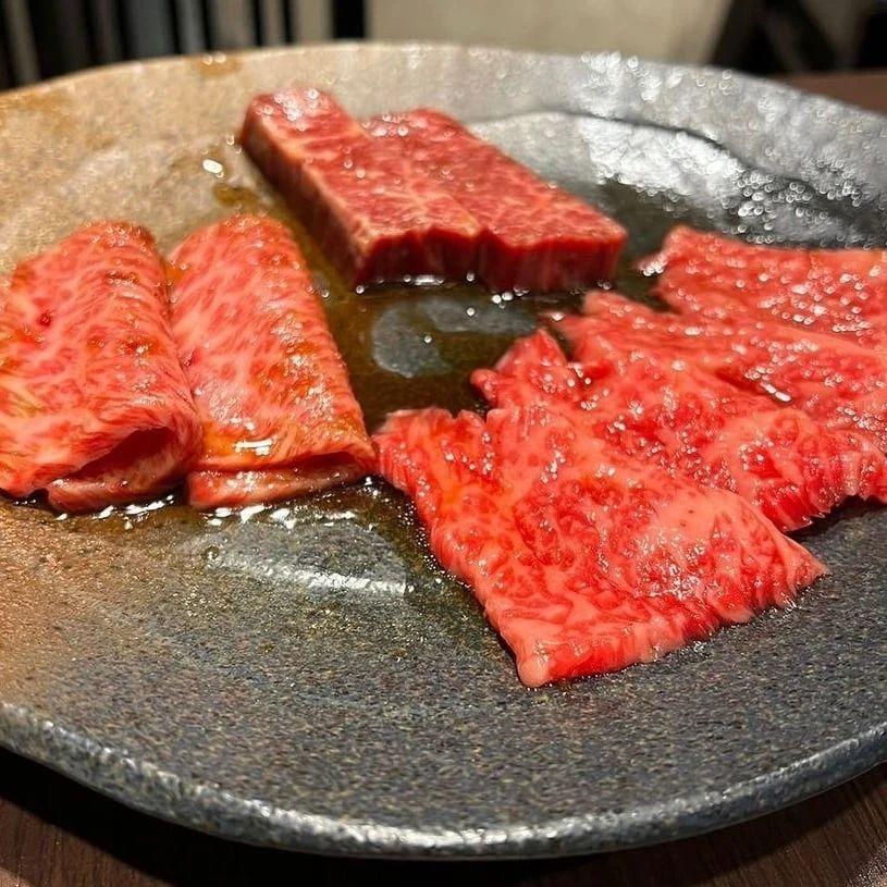 週の真ん中で焼肉チャージ、牛肉には疲労回復効果もあり食べすぎちゃったなーとなっても大丈夫かも!?お席のご予約、お問い合わ…