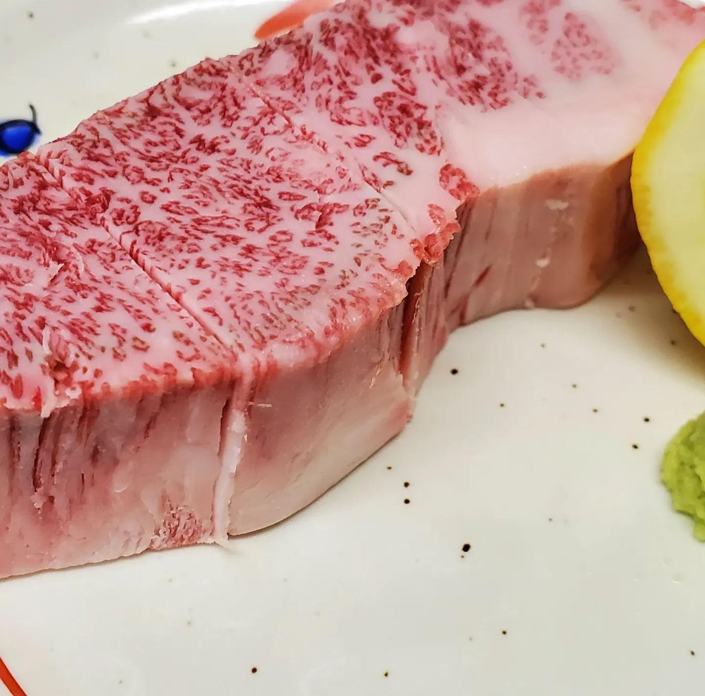 ワイルドな厚み=旨さです…是非ご賞味ください。新宿御苑/焼肉/ホルモン/肉/新宿