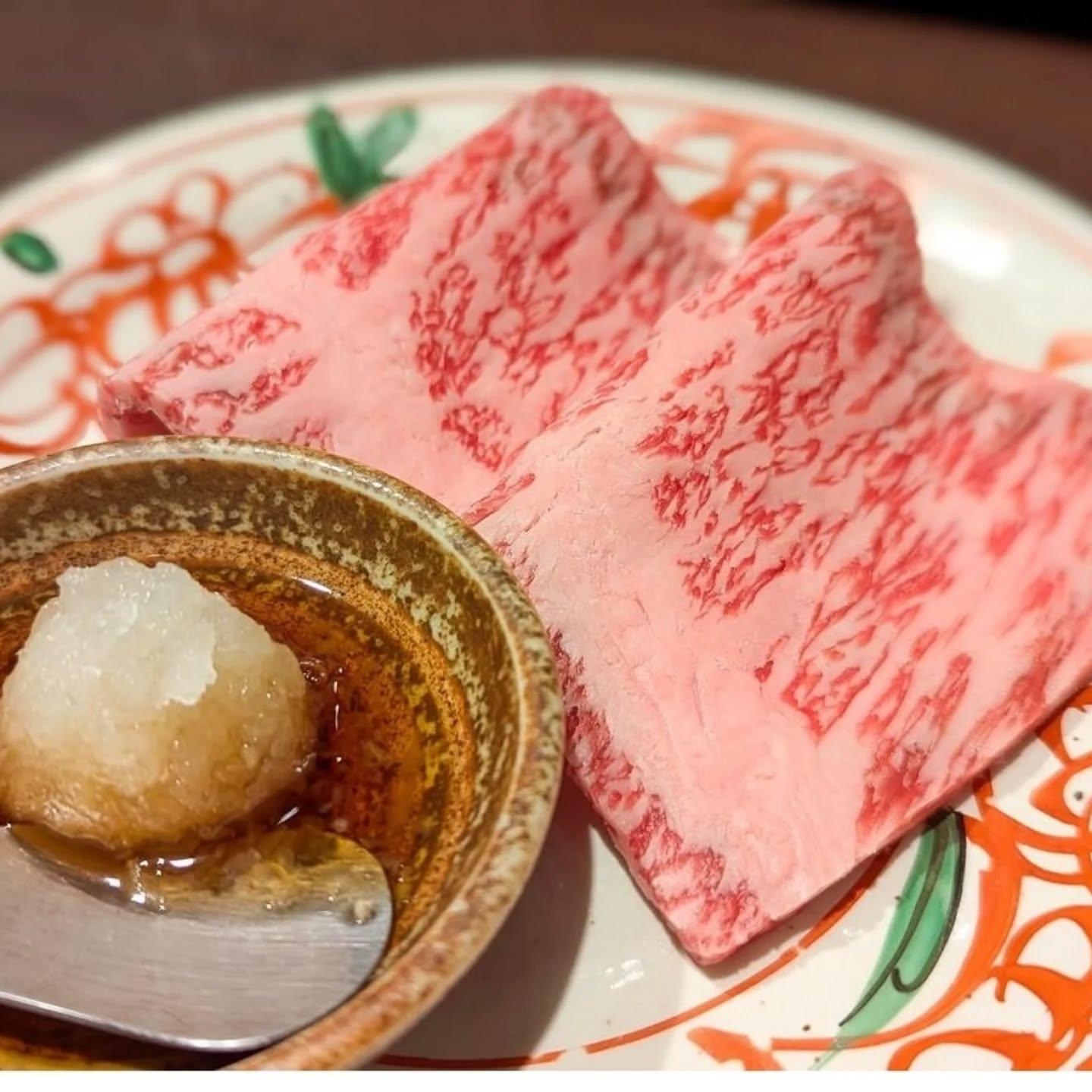 山形牛を仕様した手切りサーロインは必食です。新宿三丁目/焼肉/ホルモン/ランキング/おすすめ/デート/新宿