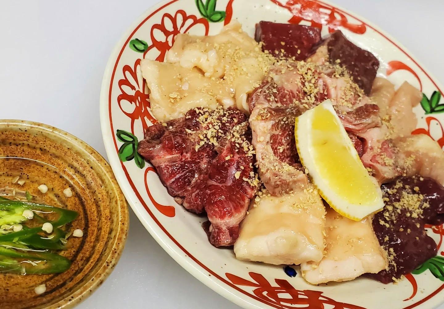 焼肉屋さんは正肉だけではありません。いろいろ味わえるホルモン類もおすすめなのです…新宿三丁目/焼肉/ホルモン/ランキング…