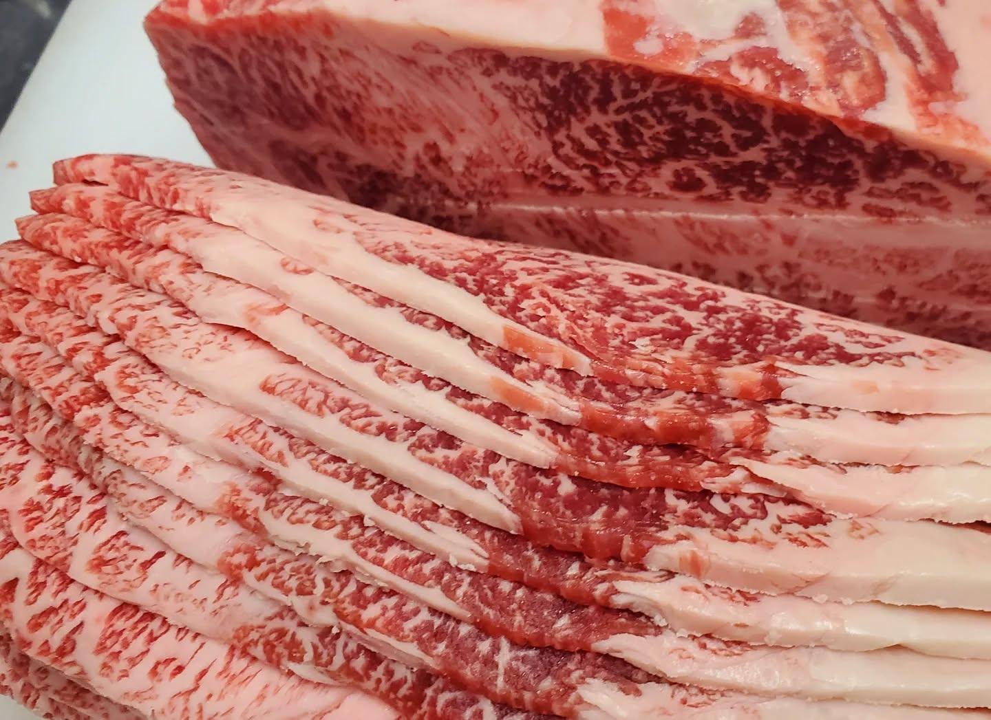 桜舞い散る中に忘れた記憶と焼肉の香り…花見の後には焼肉です。新宿御苑/焼肉/ホルモン/肉/新宿