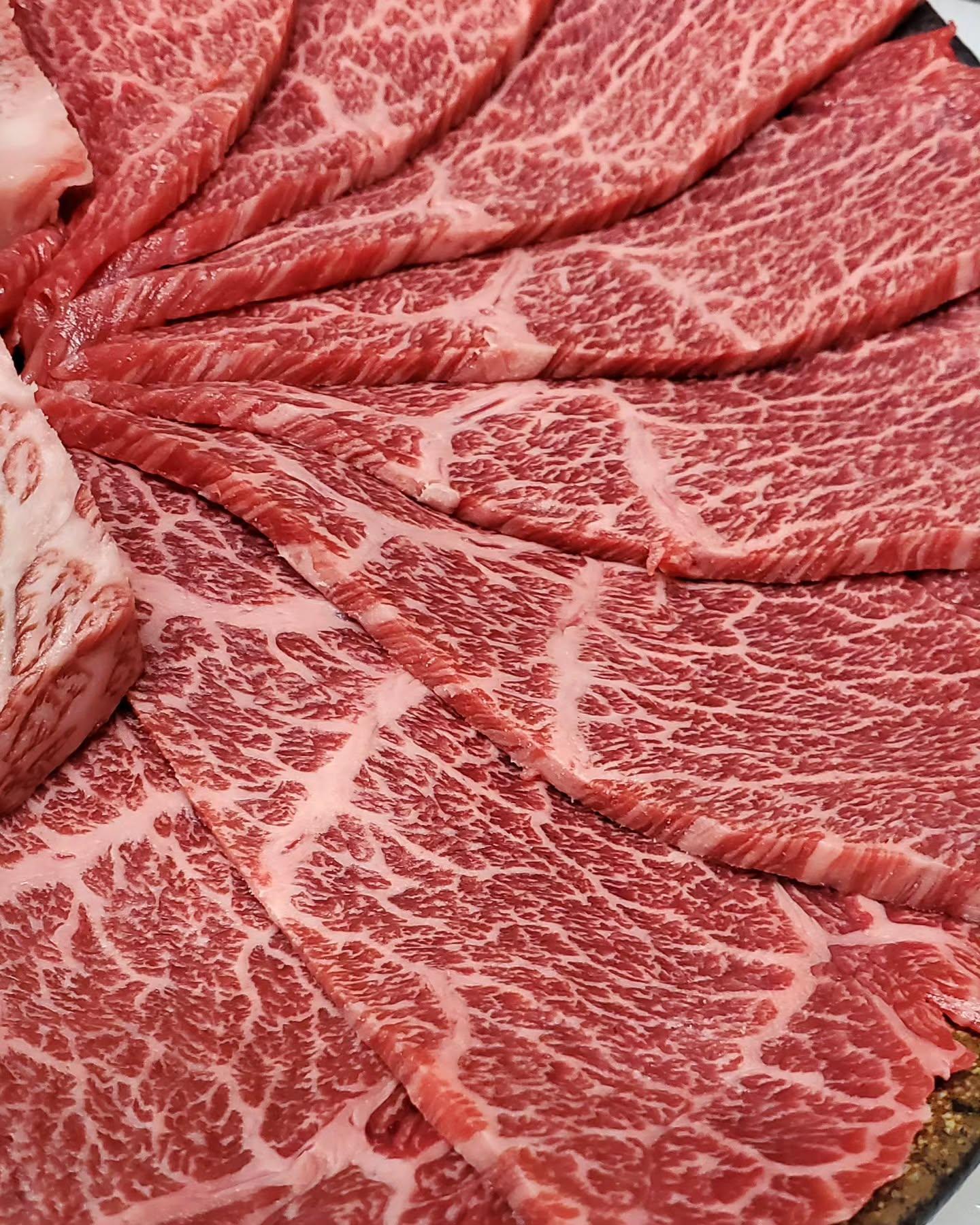 火曜日は赤身おすすめです。(厚切りレバー)も健在！新宿御苑/焼肉/ホルモン/肉/新宿/新宿三丁目/ステーキ/ランキング/…