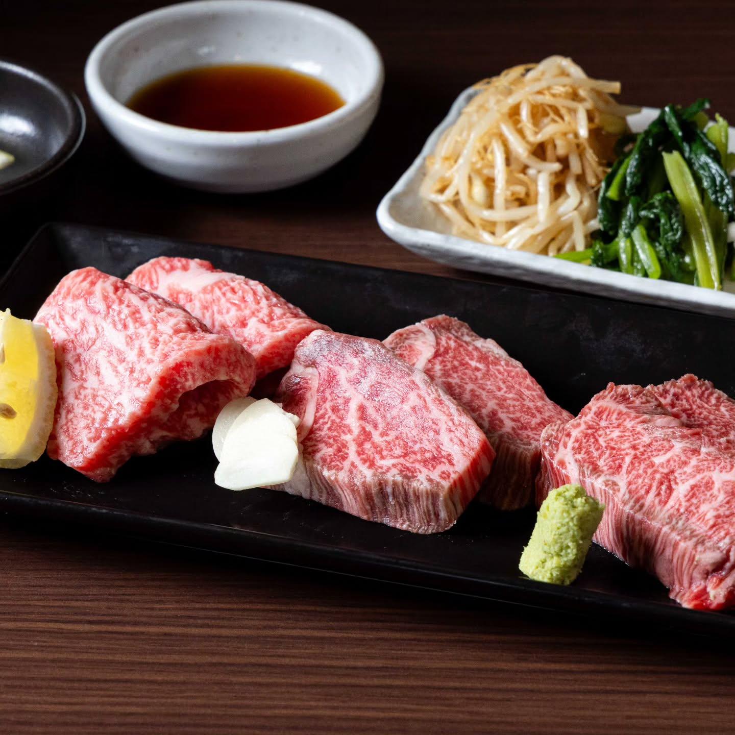 平日だからといってお肉はバッチリ！皆で楽しむ焼肉が一番に最高です。(木曜日は鬼ハラミの日)新宿御苑/焼肉/ホルモン/肉/…