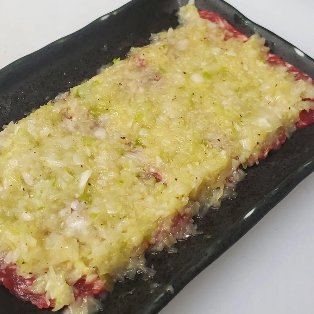 サッと焼いてさっぱりネギ塩で…神戸屋ロースおすすめです🎵新宿三丁目/焼肉/ホルモン/ランキング