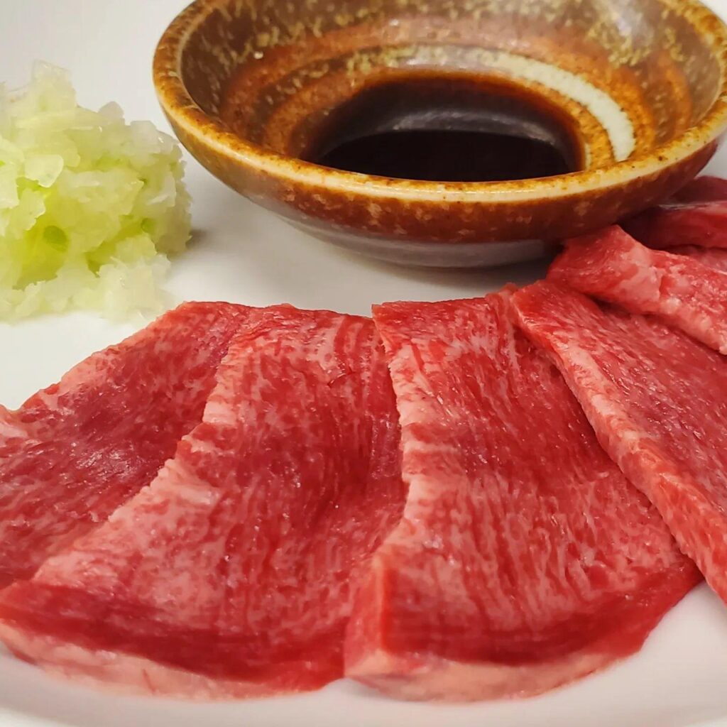 １日に何回暑い🥵と皆さんは言いますか？言えば言うほど暑いです。焼肉食べたいって１日何回言いますか？言えば言うほど食べ…