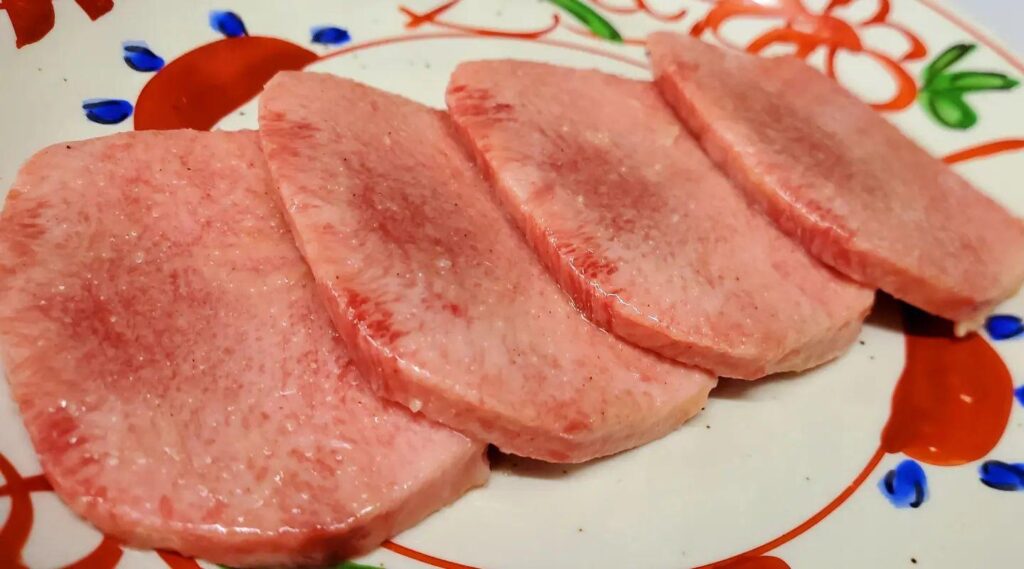 良い物が入荷した時には是非その美味しさを感じて頂きたいので特選物、厚切りシリーズは必見です…新宿御苑/焼肉/ホルモン…