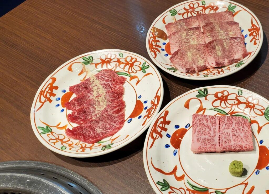 月末焼肉は気分が上がりますね。今月もお疲れさまでした、お肉を食べて来月からのステップに…新宿御苑/焼肉/ホルモン/肉…