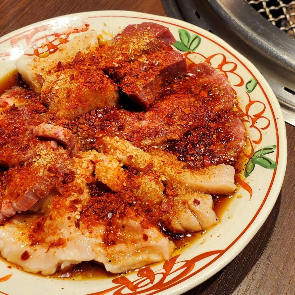 明日29日は(肉の日)ですね。神戸屋では丸腸、レバーがなんと各290円でご提供させ頂きます。告知はここだけなのでよろ…