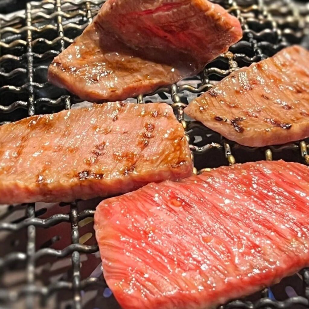 焼肉始めは神戸屋へ…今年も一年よろしくお願いします(営業は月曜日から)新宿御苑/焼肉/ホルモン/肉/新宿