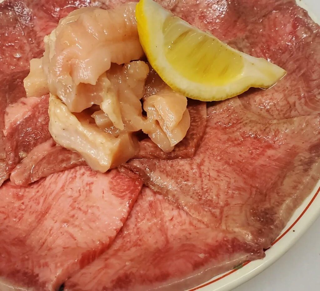 月曜から焼肉…新宿御苑/焼肉/ホルモン/肉/新宿