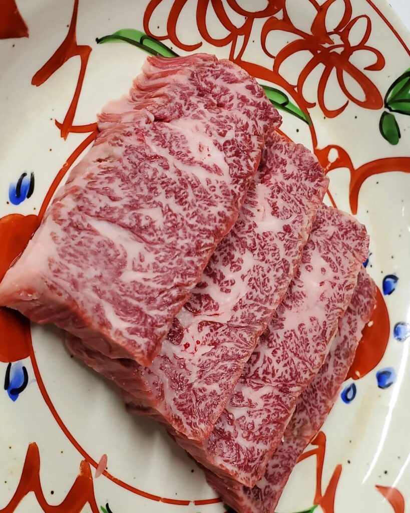 特選ハラミ(誰もが頼んでしまうタンに次ぐ人気の部位ですね)限定数なので食べなきゃそんそん…新宿三丁目/焼肉/ホルモン…