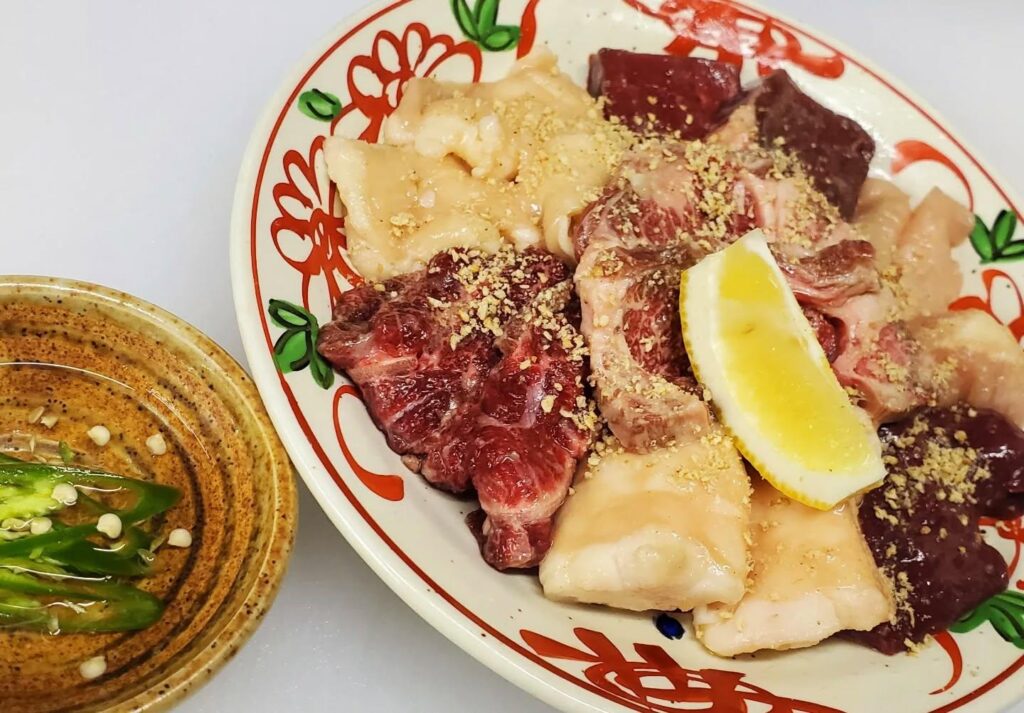 焼肉屋さんは正肉だけではありません。いろいろ味わえるホルモン類もおすすめなのです…新宿三丁目/焼肉/ホルモン/ランキ…