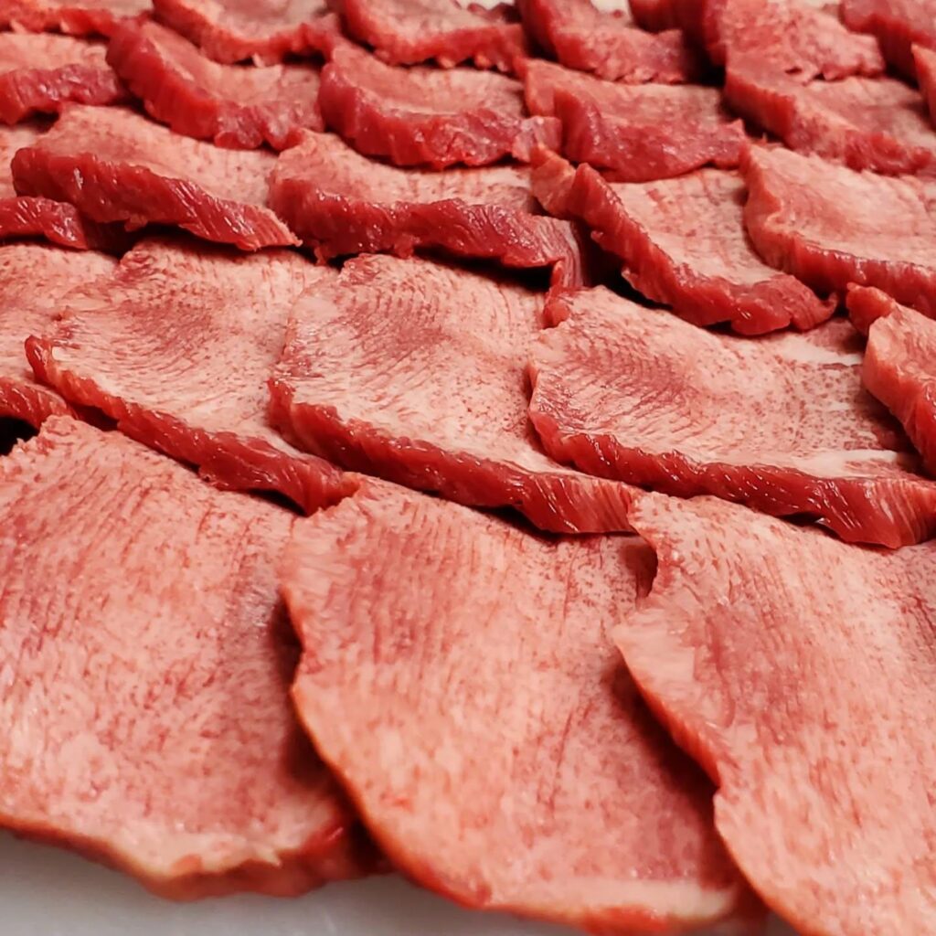 新宿御苑のお花見帰り、夜ごはんは美味しい焼肉食べていきませんか？17時OPEN！