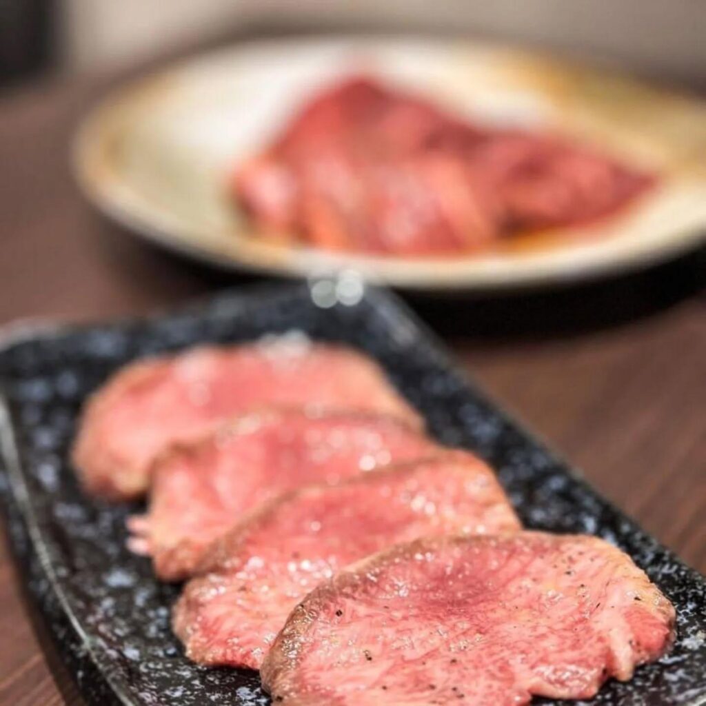 月曜から焼肉…人気のコースもいいけどアラカルトも満足感ありますね。新宿御苑/焼肉/ホルモン/肉/新宿