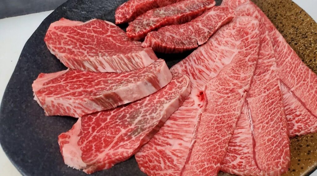 天候に恵まれた週末は花見～の焼肉で決まり！神戸屋名物盛り合わせは必食です。新宿三丁目/焼肉/ホルモン/ランキング/お…